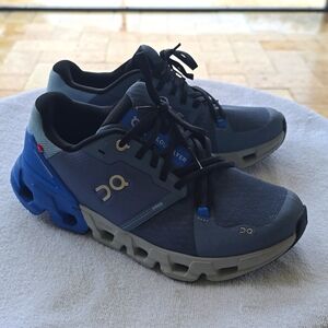 On sneakers cloudflyer size 8 men